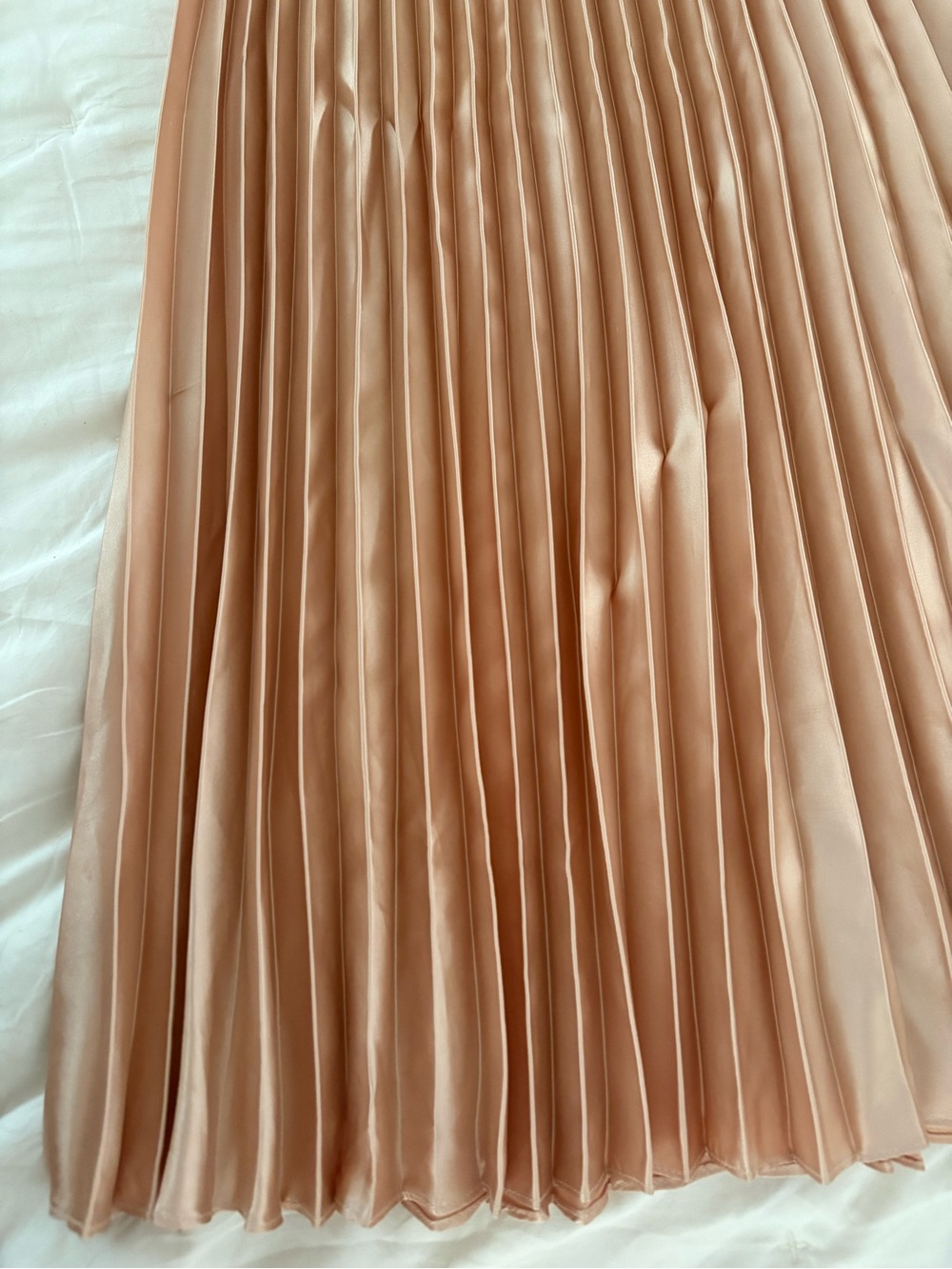 love J Pleated A-Line Skirt in Blush Pink - Picture 3 of 4